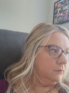 Work wig representing confidence, self-expression, and emotional healing during hair loss.